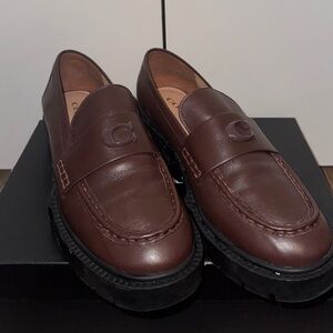 Coach Leah Brown Leather Loafers Size 8